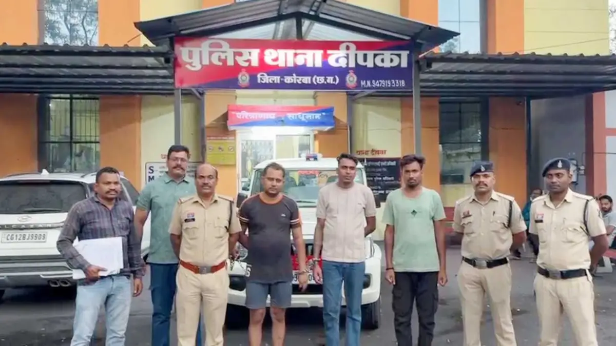 कोरबा में डीजल माफियाओं पर कार्रवाई : मिलीभगत के आरोप में 4 पुलिसकर्मी सस्पेंड, पुलिस विभाग पर उठे बड़े सवाल